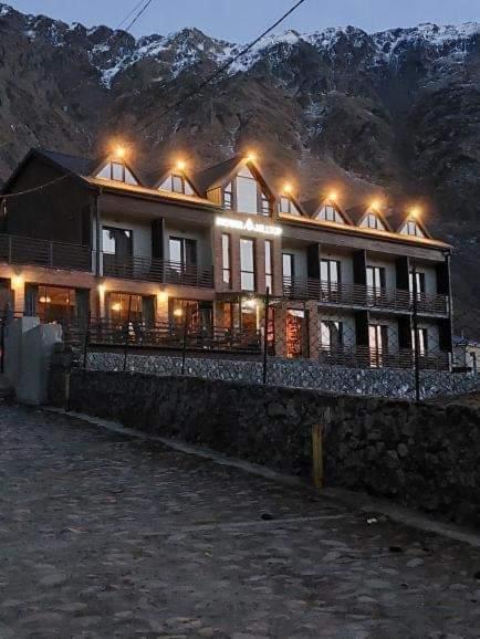 Hilltop Kazbegi エクステリア 写真